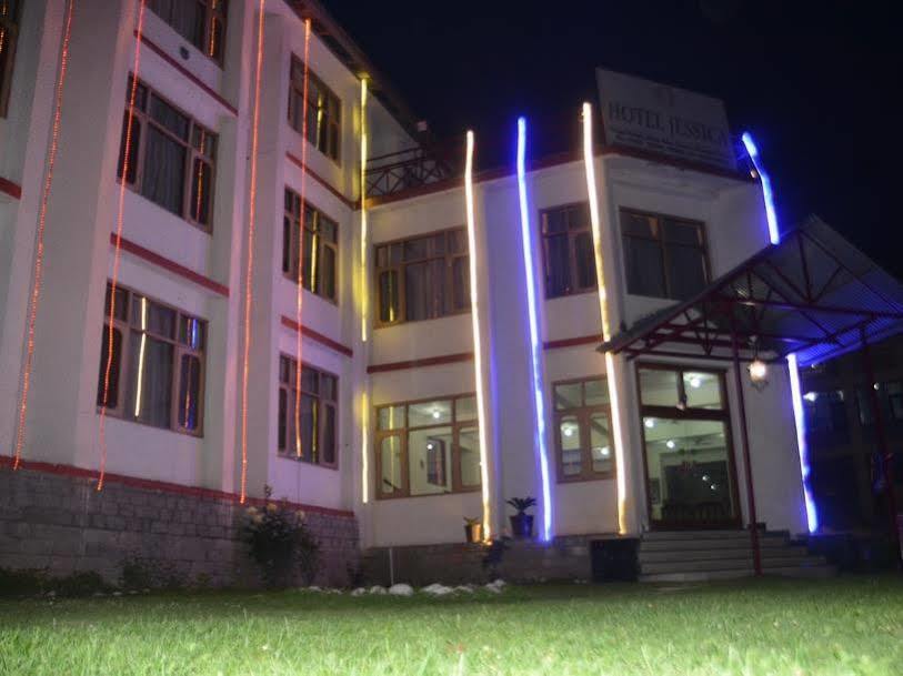 Hotel Jessica Manali  Ngoại thất bức ảnh